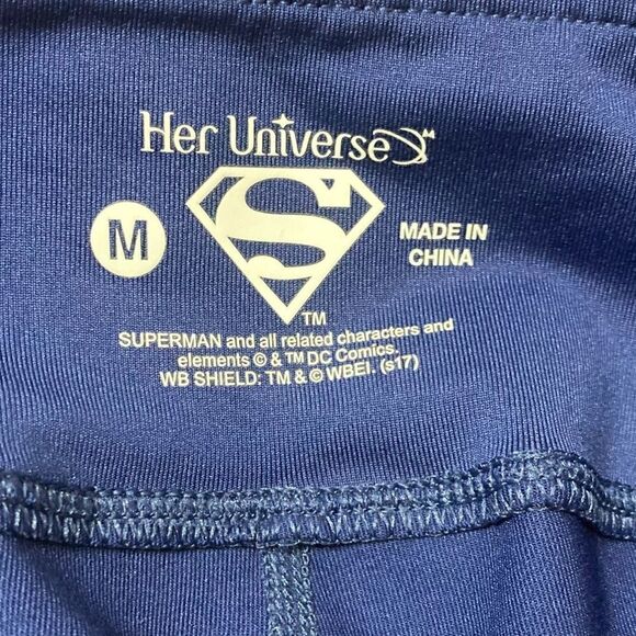 Her Universe Superman Print Mesh Inset Capris by DC Comics, Juniors' Medium - Picture 4 of 12